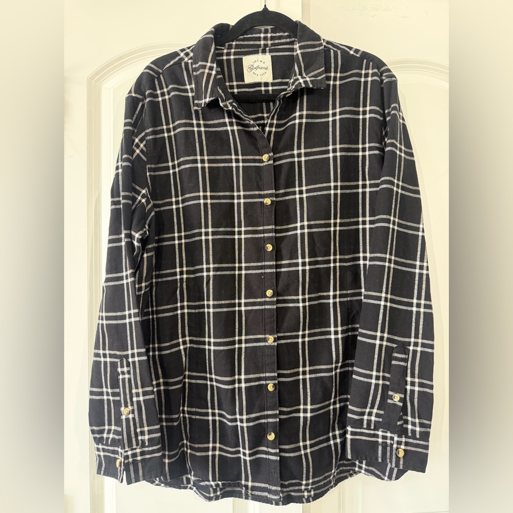 Jachs Black Plaid Button-Down Shirt with White Windowpane and pockets